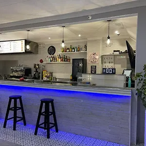 2* Pensión Restaurante Avenida De Madrid